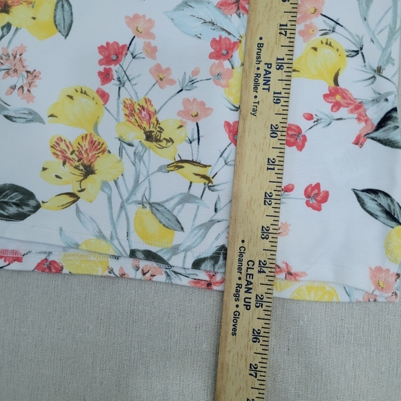 TALBOTS Women's Size Medium Pink Yellow Orange Floral Pattern Soft - Pima Cotton - Picture 7 of 10